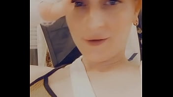 Malgré mon état grave ma poitrine reste divine on est d'accord