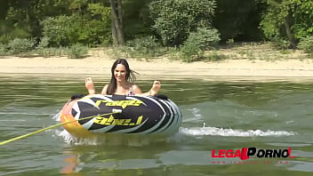 Slim stunner lilu moon can't get enough of muscle man's hard veiny cock gp494