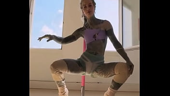 Dancing on the pole and enjoy the good moments in to 2beepole for teaching me new skills #inkedgirl #d