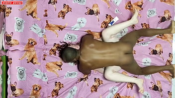 Enrrabando uma braquinha albina Enrrabando uma braquinha albina