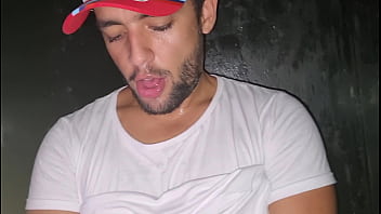 Macho Comedor De Rabo Me Fodeu E Gozou thumbnail