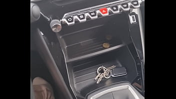 Quand on me prête une 208 au lieu de ma 108 j'ai l'impression de rouler dans