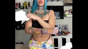 Caliente perra te pondra la verga dura Caliente perra te pondra la verga dura