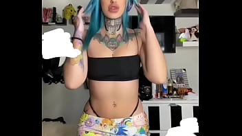 Caliente perra te pondra la verga dura Caliente perra te pondra la verga dura