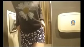 Se Desnuda Chica De Facebook thumbnail