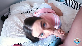 Would you love to cum on anjaamelia ́s face too