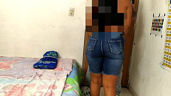 Mi linda vecina menor me pide que la folle duro con mi gran polla