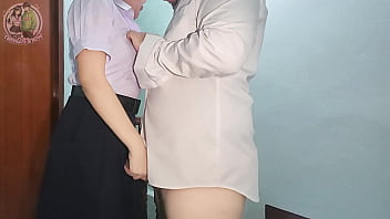 นักเรียนมัธยมไทย ถูกเลียหี ก่อนโดนเย็ดน้ําแตก4k ร้องเสียงไทยชัด