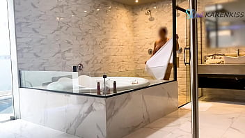 Fugi com o vendedor de moveis na hora do almoço e o corno ficou sabendo karenkiss