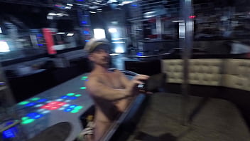 Em canoas a noite tem nome orfeu