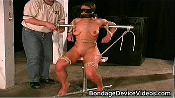 Kinky brunette babe finds pleasure