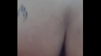 Depois que a ruiva safada me contou tudo que ela tem vontade lambuzei a cara dela de porra