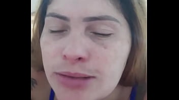 Depois que a ruiva safada me contou tudo que ela tem vontade lambuzei a cara dela de porra