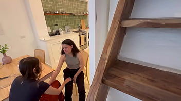 Mi chica de limpieza me da lastima por eso me la follo Mi chica de limpieza me da lastima por eso me la follo