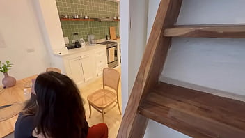 Mi chica de limpieza me da lastima por eso me la follo