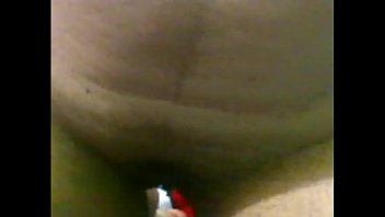 Hot Colombian Playing thumbnail