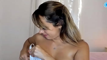 Alice gomez la modelo hermosa de la internet