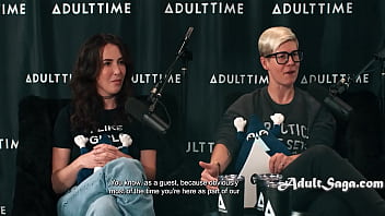 Chilling with a pretty pornstar and talking about thier favs