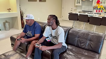 Veronica cruz the squirting pie girl gets bbc threesome