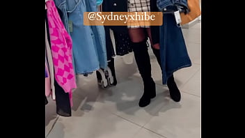 Et si tu t’abonner à mon univers de hotwife viens t’amuser avec moi sans