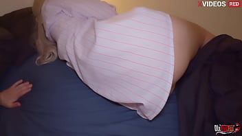 Stepmom and stepson share a bed i was very horny and use stepmom