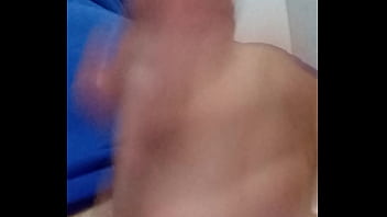 Batendo punheta com gosada