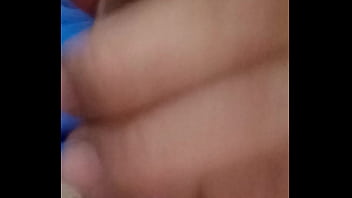 Batendo Punheta Com Gosada thumbnail