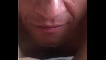 С удовольствием лижу писю