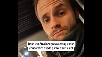 Moi dans le métro alors que tout internet as vu mon concombre dorée et toi tu fais attentions aux personnes dans le