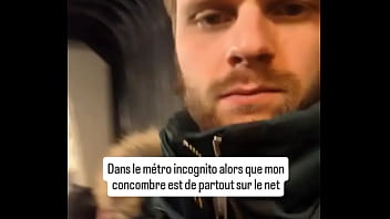 Moi dans le métro alors que tout internet as vu mon concombre dorée et toi tu fais attentions aux personnes dans le