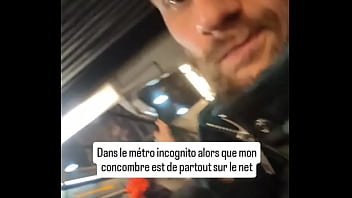 Moi dans le métro alors que tout internet as vu mon concombre dorée et toi tu fais attentions aux personnes dans le