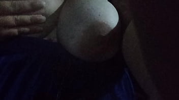 Cómeme las tetas que me encanta