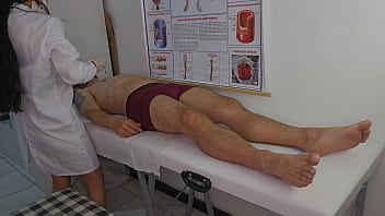 Paciente não consegue controlar a ereção diante da enfermeira