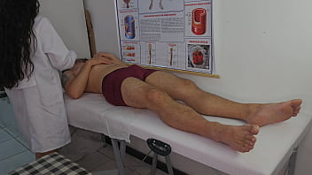 Paciente não consegue controlar a ereção diante da enfermeira
