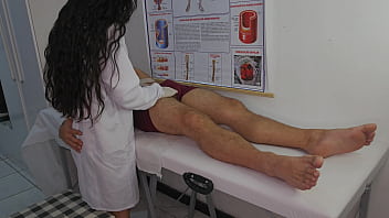 Paciente não consegue controlar a ereção diante da enfermeira