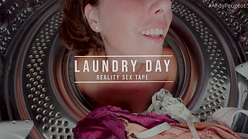 Big tits milf lady lyne stuck in the washing machine gets a creampie and pov facial cumshot