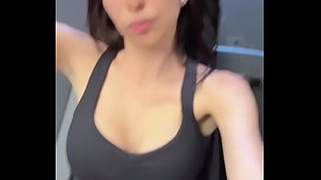 Ustedes se espantan sí una amiga tipo yo los invita a coger