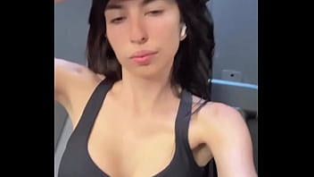 Ustedes se espantan sí una amiga tipo yo los invita a coger