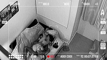 Camera de segurança real flagra amante fudendo muito e bebendo leitinho enquanto corno trabalha