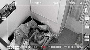 Camera de segurança real flagra amante fudendo muito e bebendo leitinho enquanto corno trabalha