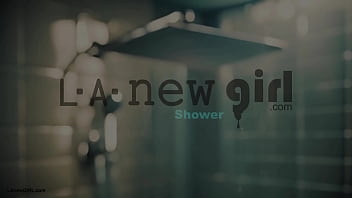 Brunette bombshell enjoys a sensual bath