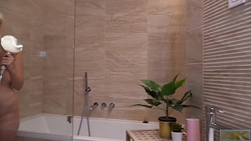 Secretly filming melissa face piss and blow job