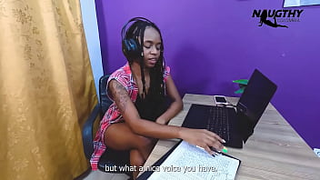 A call to the call center ends in masturbation