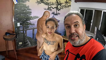 Ele não dá paz para ninguém nem quando estão fudendo