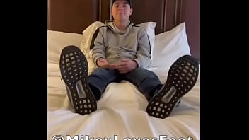 Foot tease video by twinkdomtx is up on the all orders over $99 get 20% off now until june 22nd so get it n