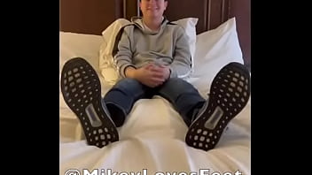 Foot tease video by twinkdomtx is up on the all orders over $99 get 20% off now until june 22nd so get it n