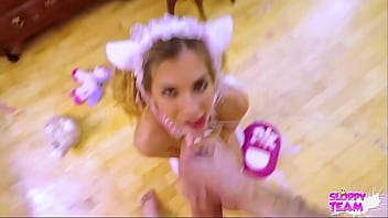 Cumshot cum play cum licking on her knees pretty face