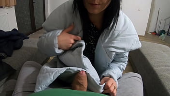 Preview milfycalla a hot pantyhose cheating wife play with a cock and have cumshots on her downjackets 225