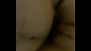 Enchendo a namorada de poha