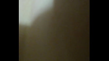 Enchendo a namorada de poha